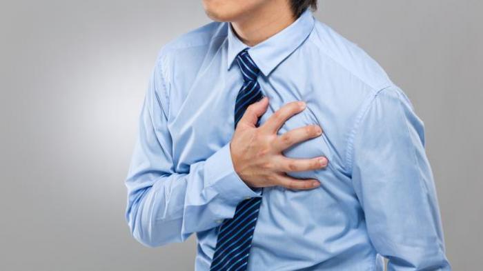 Panduan Mengenali Nyeri Dada yang Disebabkan Masalah Jantung