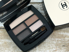 Chanel Les Beiges Healthy Glow Natural Eyeshadow Palette: Review and Swatches