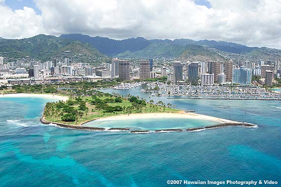 Ala Moana Beach Park