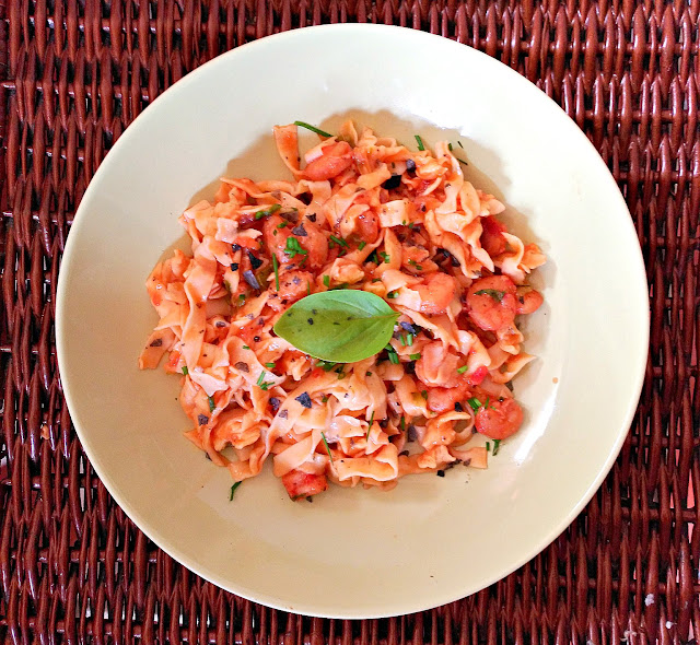 pasta casera con gambas