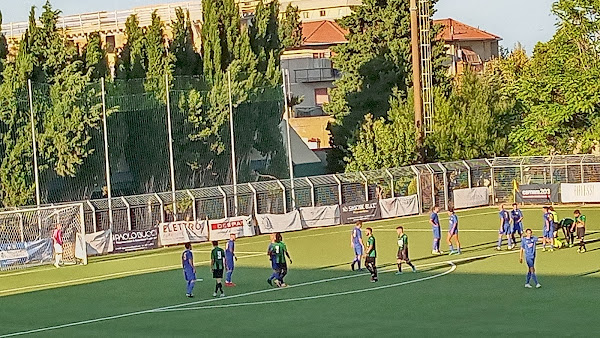 Il Castelnuovo al Vomano viola il campo dell'Ortona con il risultato di 3/1 nel secondo turno di Coppa Italia.