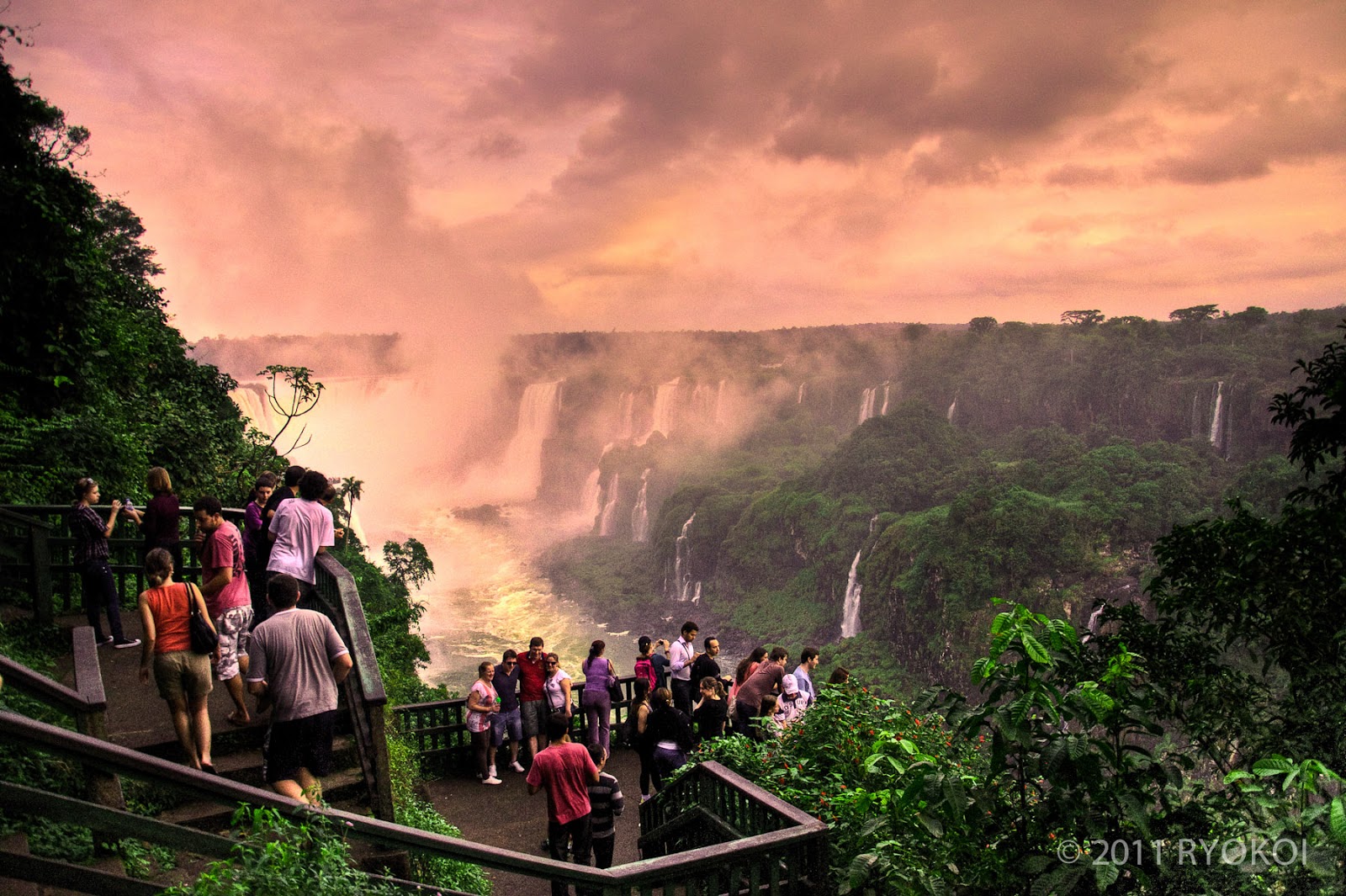 ... do Brasil: Cataratas do Iguaçu - Foz do Iguaçu, Paraná, Brasil by