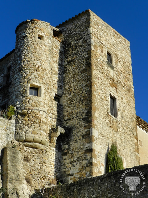 ROUSSET-LES-VIGNES (26) - Village médiéval