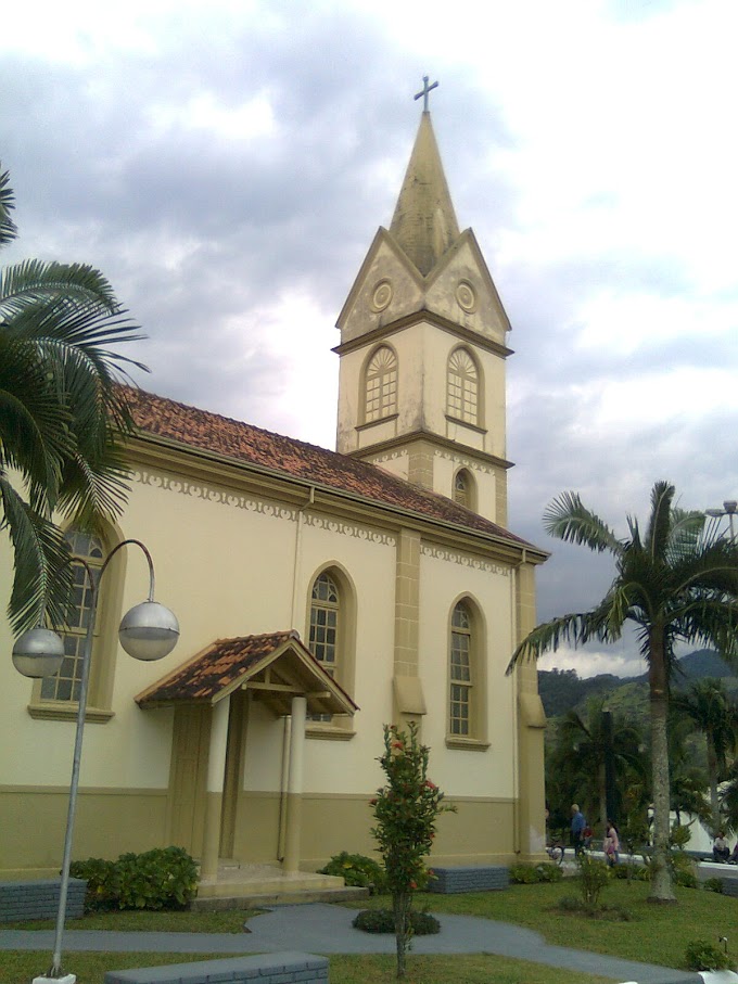 <strong>COMUNIDADE DE TRAVESSÃO CELEBRA O DIA DAS MÃES</strong>