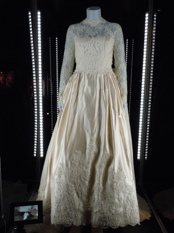 picture of haunted mansion wedding dress