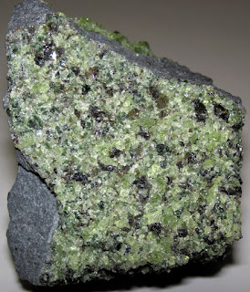   péridotite, peridotite definition, peridotite mantle, harzburgite, peridotite color, peridotite density, peridotite thin section, peridotite intrusive or extrusive, peridotite jewelry