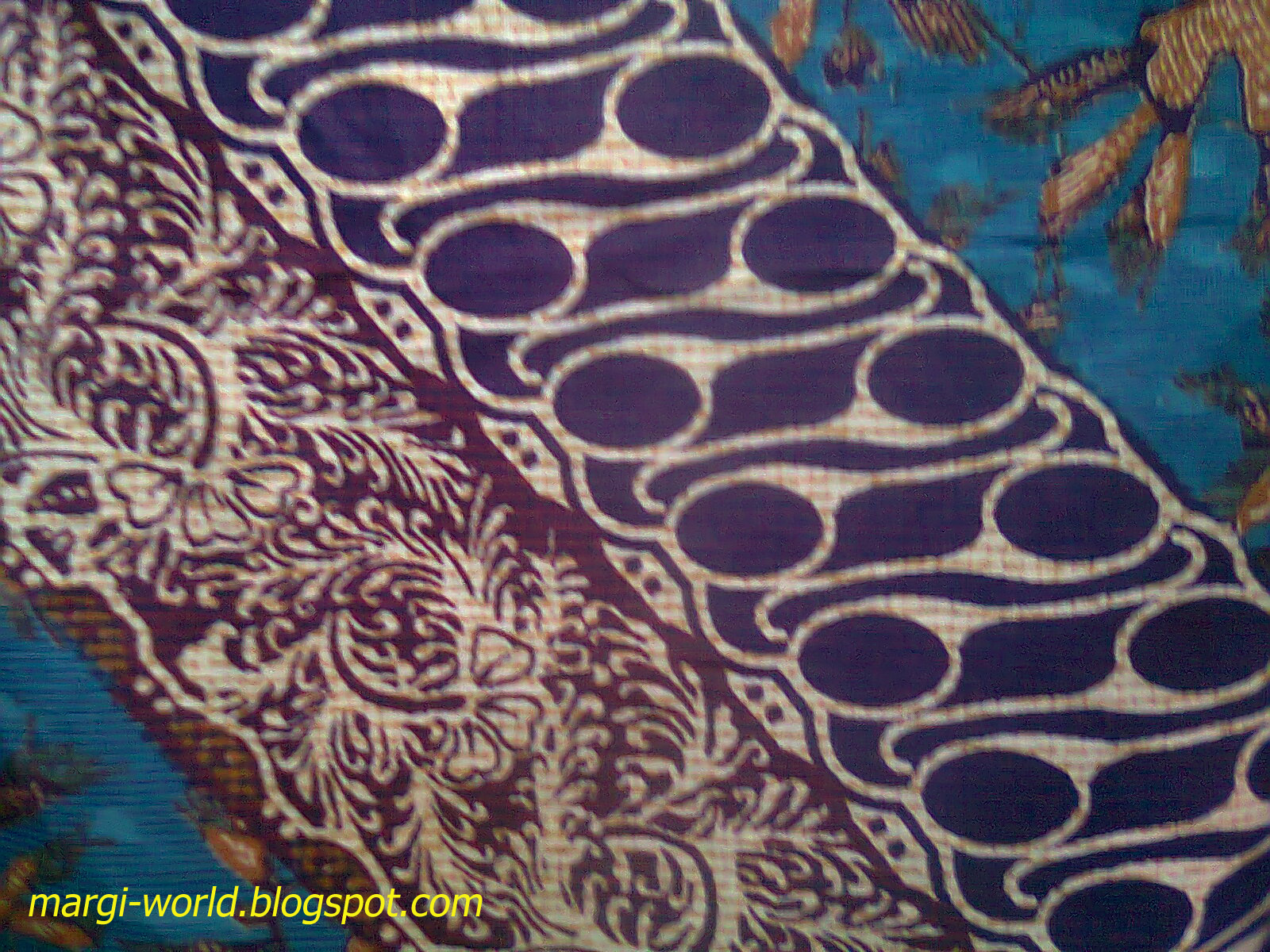 Contoh desain  batik  tradisional dengan konsep bulatan