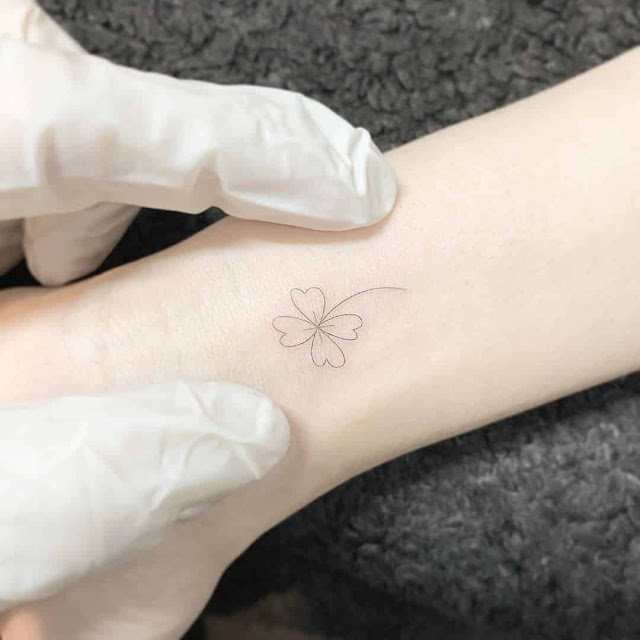 Mini tatuagens femininas - 100 ideias para deixar vocês inspiradas