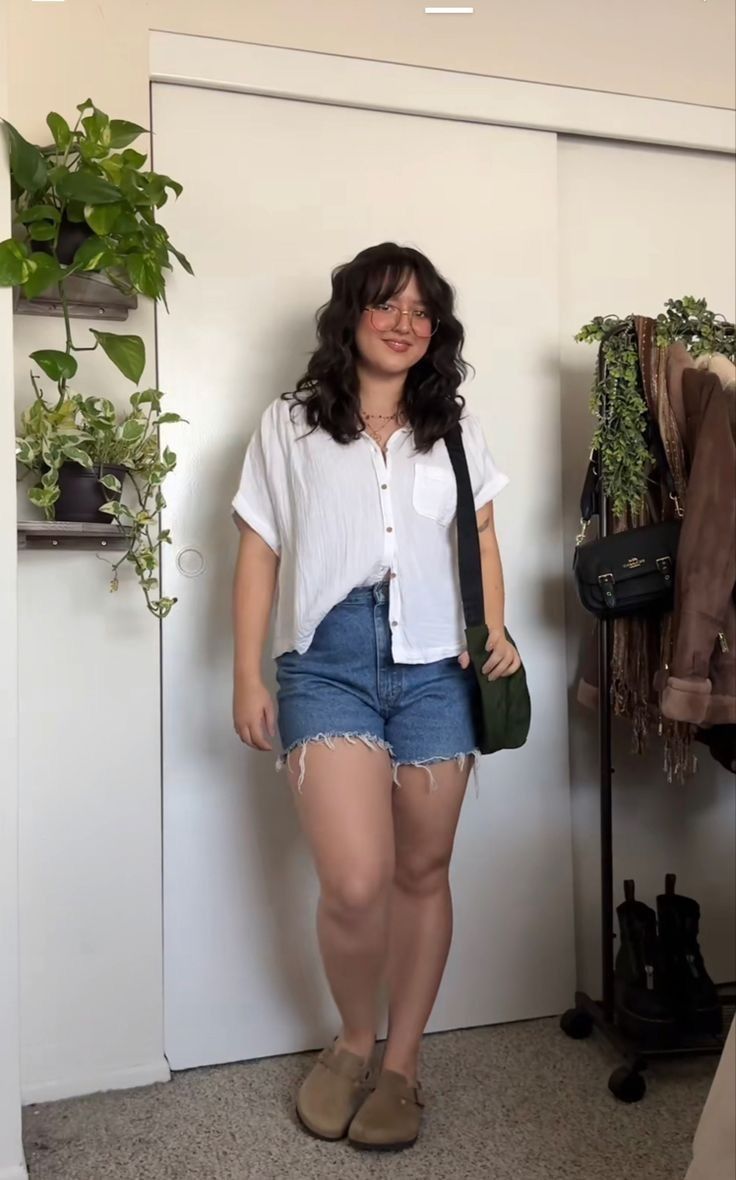 What To Wear If You Are A Short And Chubby Woman