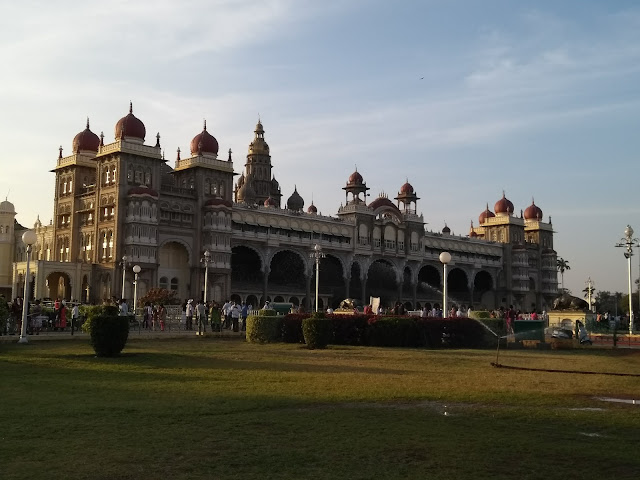 Mysore Palace @ Mysore (Karnataka) by Drifter Baba