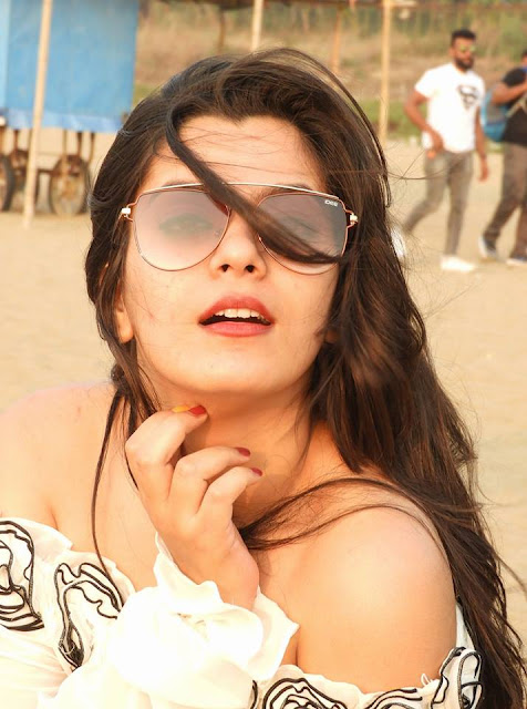 Bhojpuri Actress Nidhi Jha 