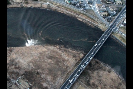japan-tsunami8
