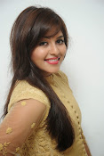 Anjali latest glamorous photos-thumbnail-5