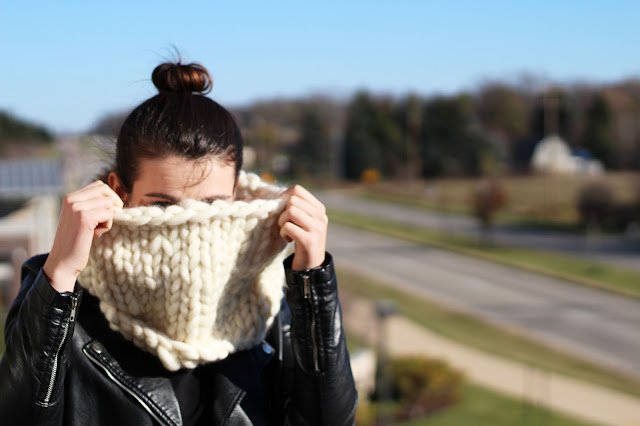 girl knitting cowl handmade diy tutorial wool roving big huge chunky bulky winter wisconsin leather jacket brunette