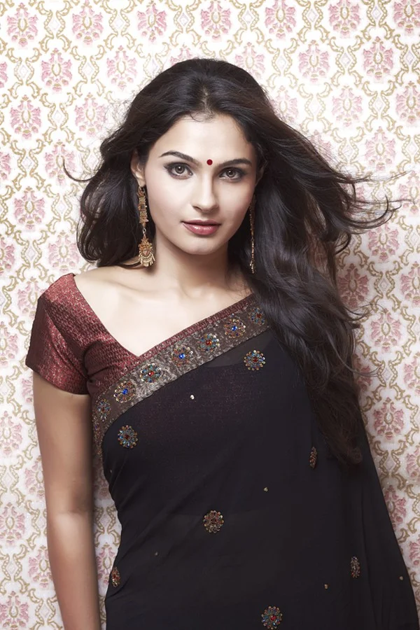 Andrea Jeremiah Beautiful Photos In Black Saree