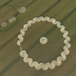 gambar crop circle, foto crop circle, alien, ufo, lingkaran tanaman, www.digaleri.com