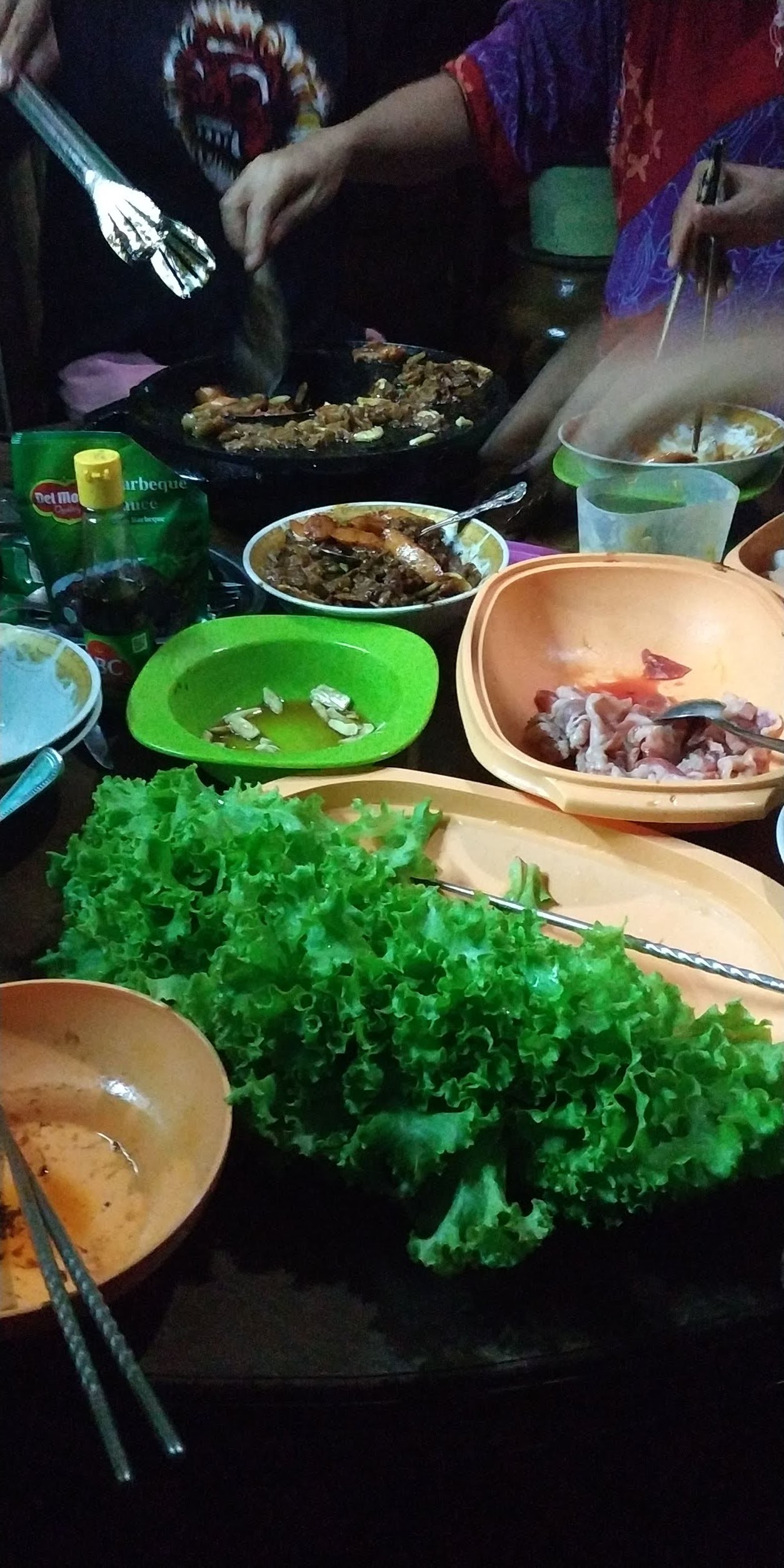 Barbeque, Pantai, dan Pondok
