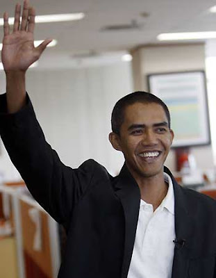 Ilham Anas Barack Obama's Indonesian lookalike stars in a TV commercial 