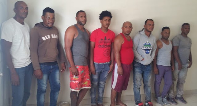 Detienen ocho personas que intentaban viajar ilegal a Puerto Rico