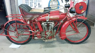 1915 Indian Big Twin 61"  1000cc with sidecar