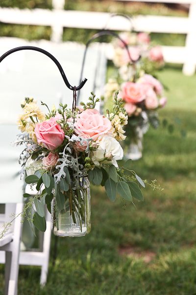 	Flower Ideas For an Outdoor Wedding	