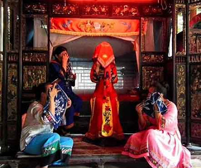 China bridegroom Weeping