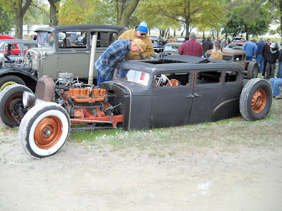 Lots of KOOOOOL rat rods and traditional hot rods at the Hunnert Car Pile Up