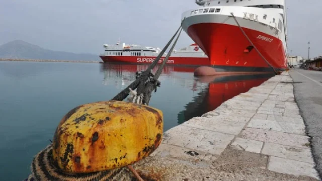 Δεμένα τα πλοία την Πρωτομαγιά - Απεργία της Πανελλήνιας Ναυτικής Ομοσπονδίας 