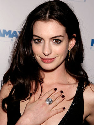 anne hathaway makeup