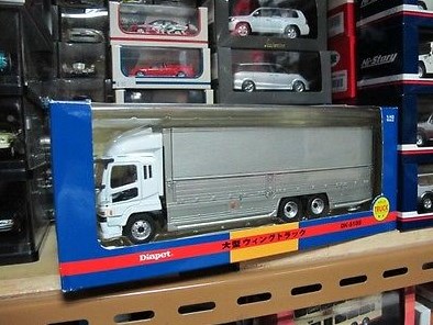 mainan truk fuso super great miniatur