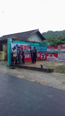 PPK Kedaton Pasang Alat Peraga Kampanye (APK) Pilgub Lampung 2018