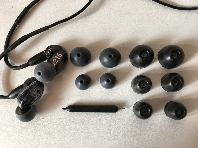 【イヤモニのおすすめ】SHURE SE215をレビュー：実際にステージでモニターとして使用した感想