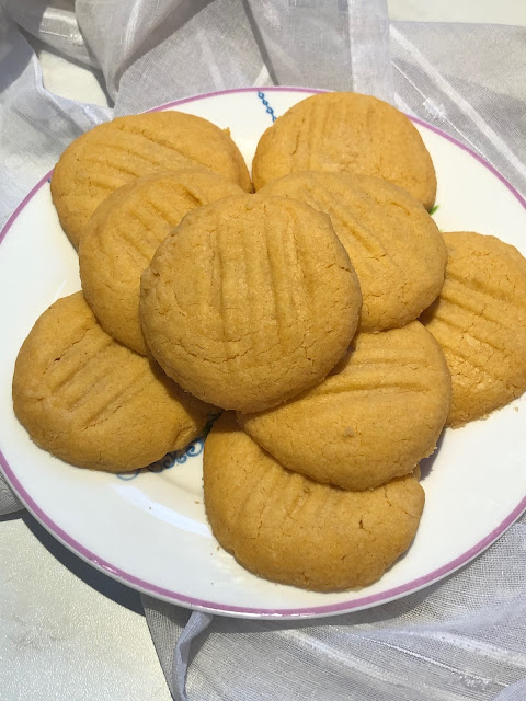 Chez Maximka, cookies made with custard