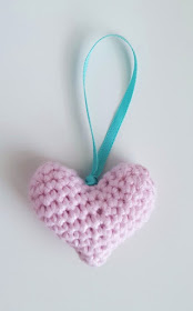 Looking for a quick and easy pattern to make a cute crochet heart?  Perhaps a gift for valentine's day, a wedding, or just to tell someone you love them!   Click to find out more!