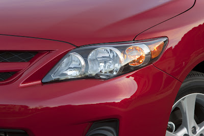 2011 Toyota Corolla Headlights