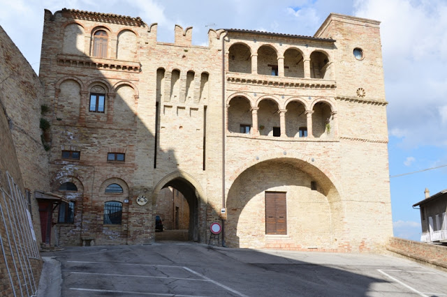 PORTA-SANT-ANTONIO-MASSA-FERMANA