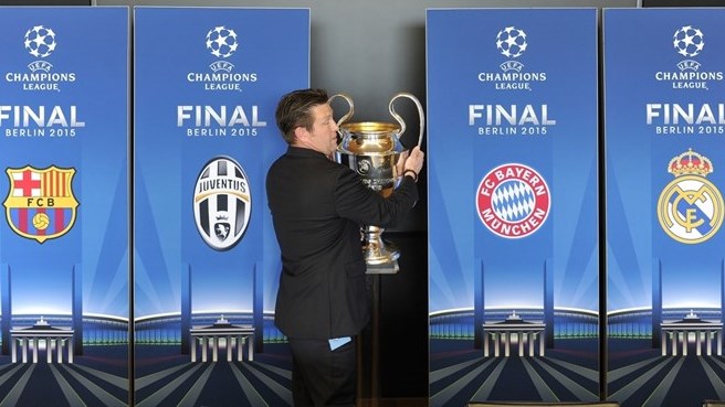 Ceremonia de sorteo de la UEFA Champions League 2015. Los enfrentamientos serán: Bayern Munich vs. Barcelona y Real Madrid vs. Juventus | Ximinia