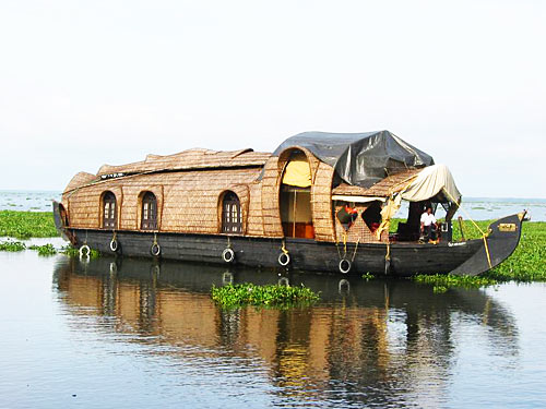 Kerala Houseboats Tours Offers Your Wonderful Holiday Options