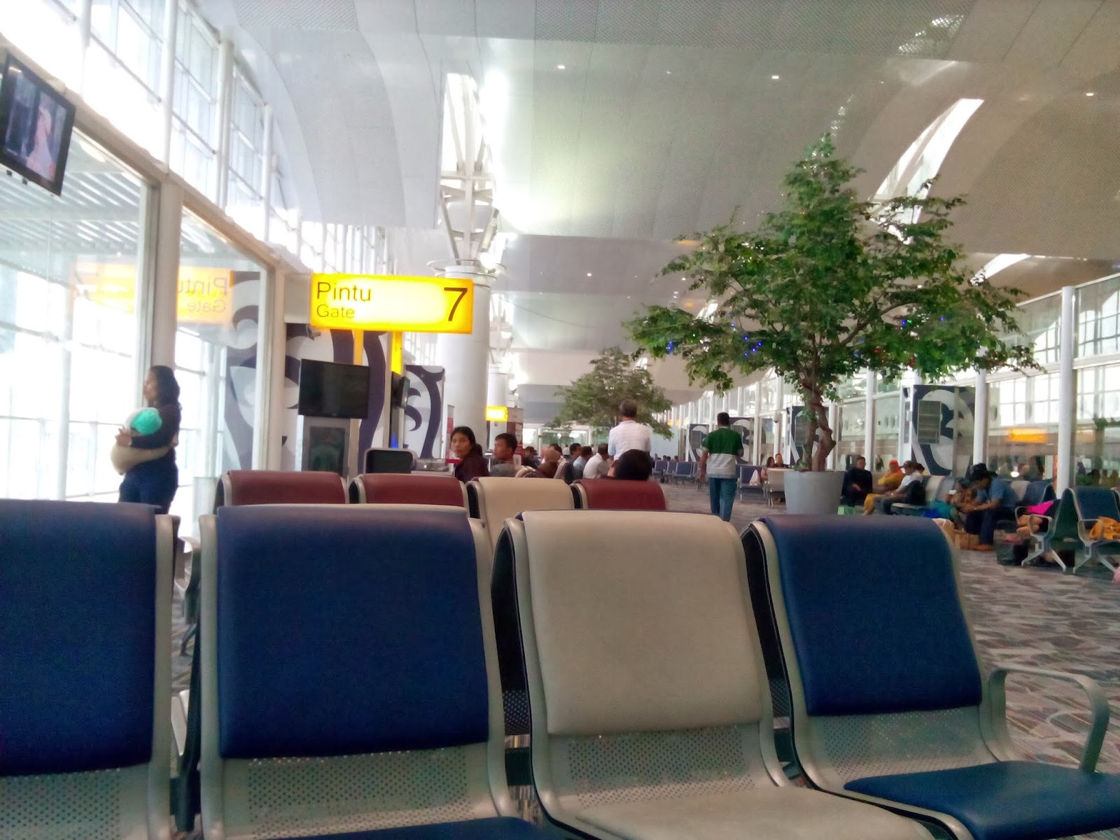 Bandara ini mulai beroperasi sejak 25 Juli 2013 menggantikan Bandara Internasional Polonia Medan