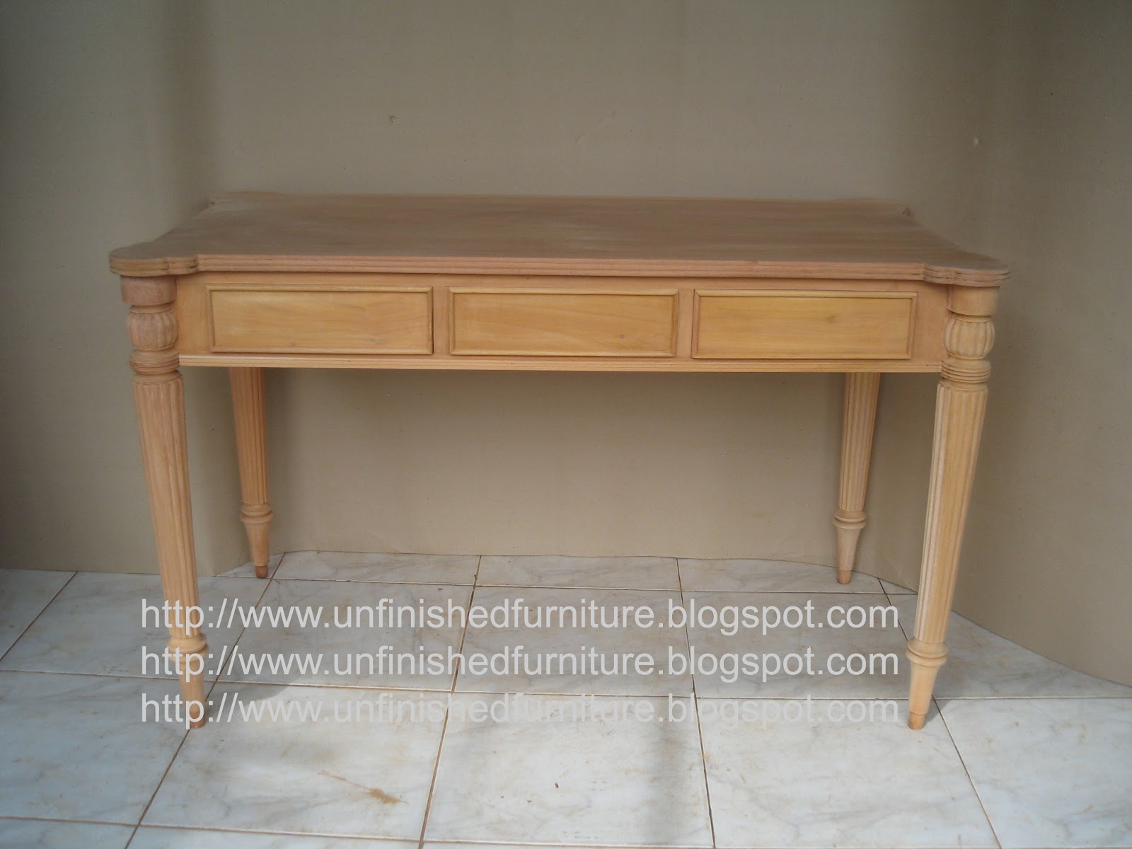 colonial furniture suppliers