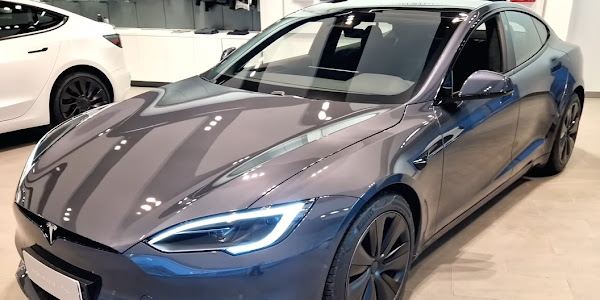 Petualangan Baru dengan Mobil Listrik Terkini: Tesla Model S Plaid