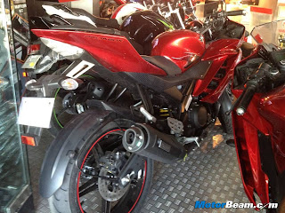 Yamaha R15 Limited Edition Fiery Red