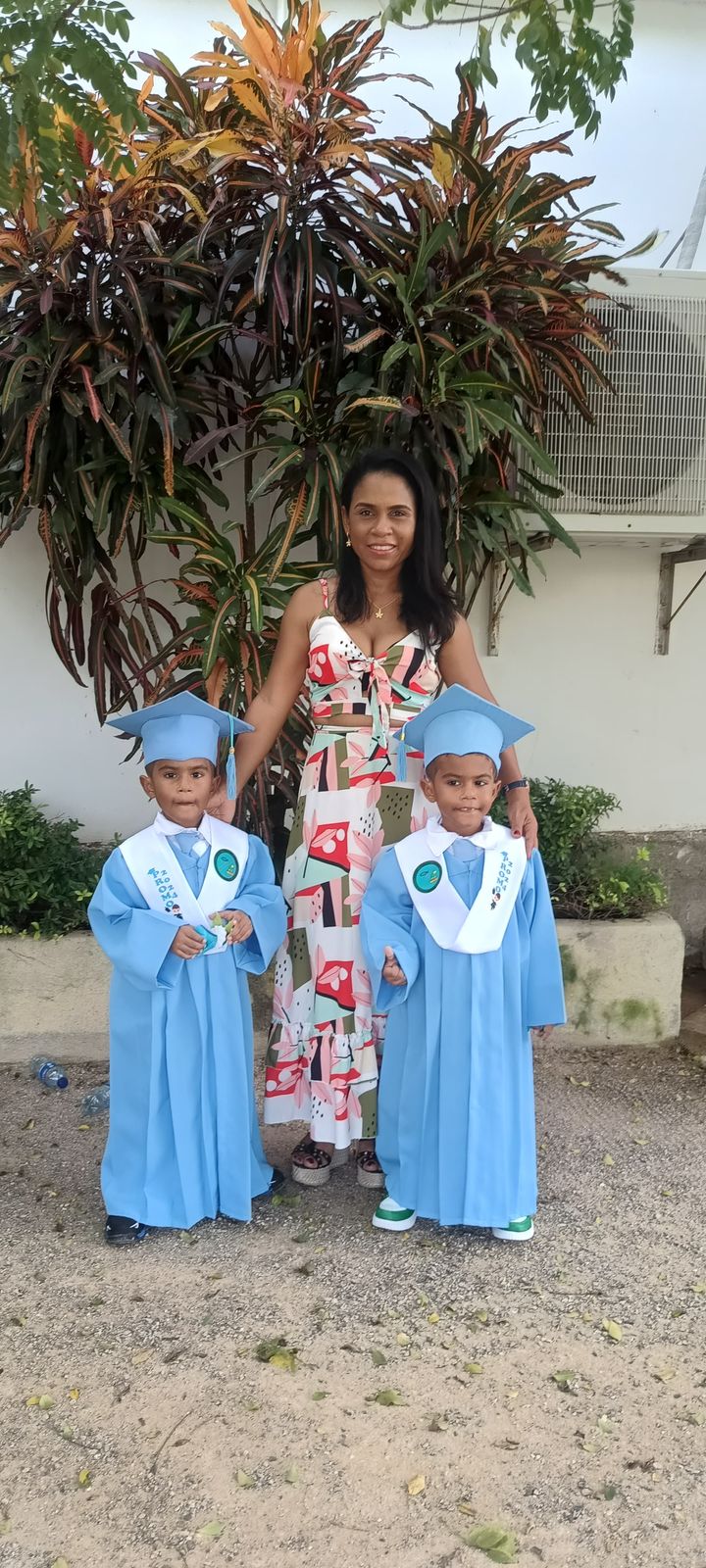 https://www.notasrosas.com/La Familia Rodríguez Arregocés, en Albania - La Guajira,  ejemplo de lucha por la condición de salud de sus hijos
