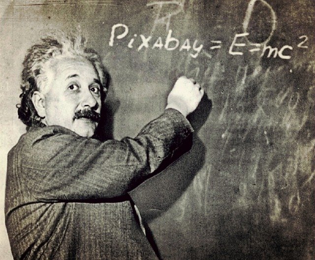 Albert Einstein, Fisikawan Jenius Pencetus Teori Relativitas