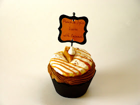 pumpkin-spice-latte-cupcakes-recipe-pie-toppers-deborah-stauch