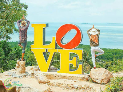 Karimunjawa : Bukit Love di Pulau Karimunjawa, Jepara, Jawa Tengah