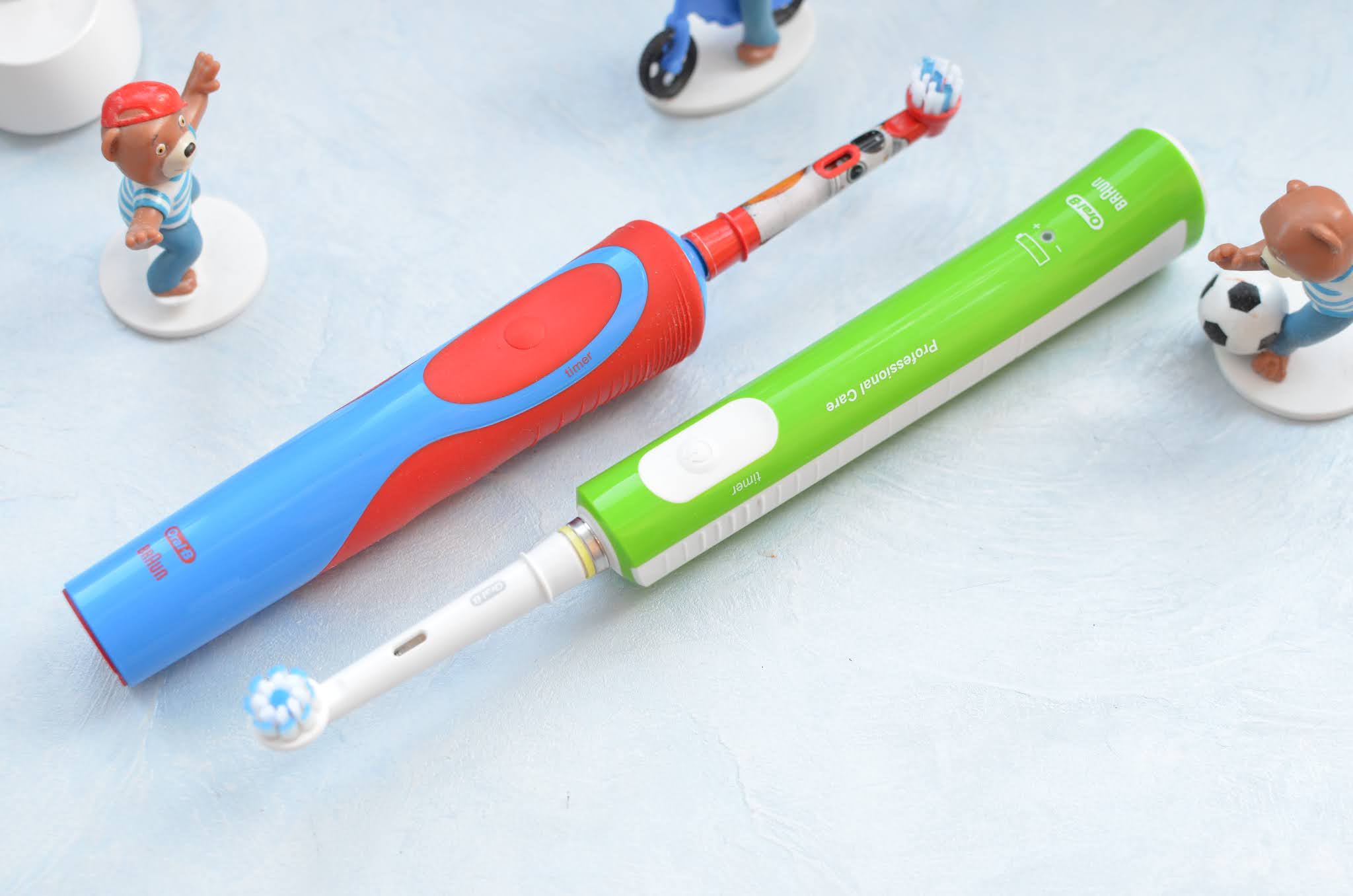 Зубна електрична щітка Oral-B Junior Sensi Ultrathin та Oral-B "Star Wars" Kids Stages