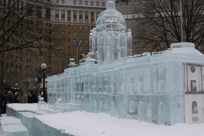 13.) The attention to detail is pr-ICE-less. - Amazing Ice Sculptures That Put Edward Scissorhands To Shame.