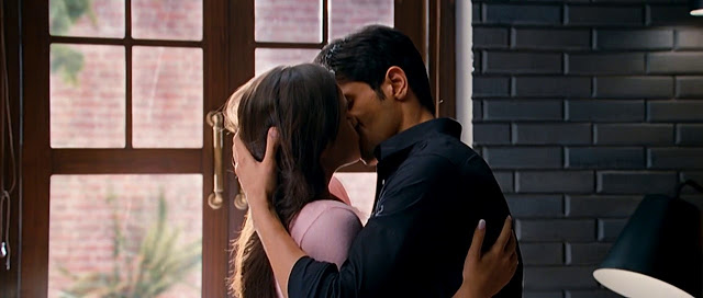 alia bhatt kissing