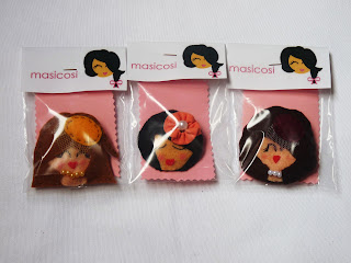 broches de muñecas de fieltro